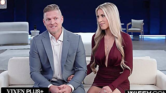 WIFEY Golden-haired Hotwife Britt Blair Sucks And Screws For Her Spouse