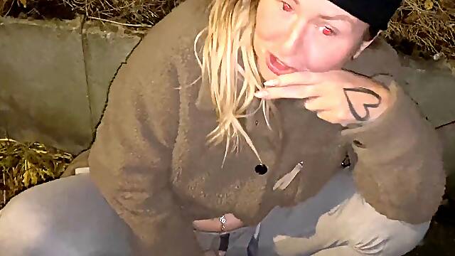 Cracky offered juice to take a pop-shot on her face