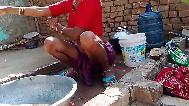 Desi bhabhi bathing and washing the