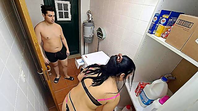 Plowing Latina Maid on the Laundry Machine