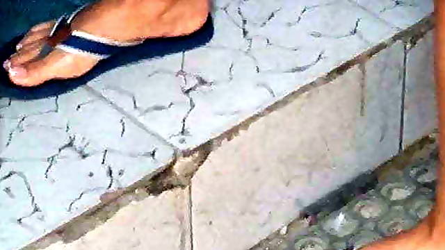 Gipsy feet with French pedicure