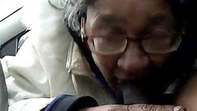 Granny Whore Swallow vieille pute noire suce