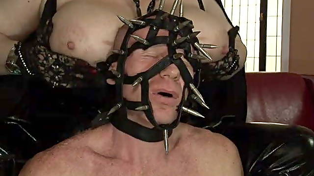 Leather fetish women 
