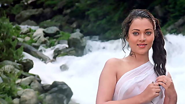 Bollywood Mandakini Raam Teri Ganga Maili