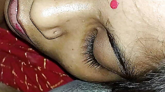 Porn Hindi sex hot video new poja rani ke muho me dala land 