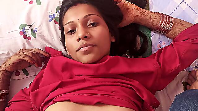 Hot Slim wife ko dost ke sath share kiya - Newley married wife threesome sex