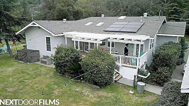 ASGmax - Potential Buyer Caught Getting BJ Realtor Spitroasted 