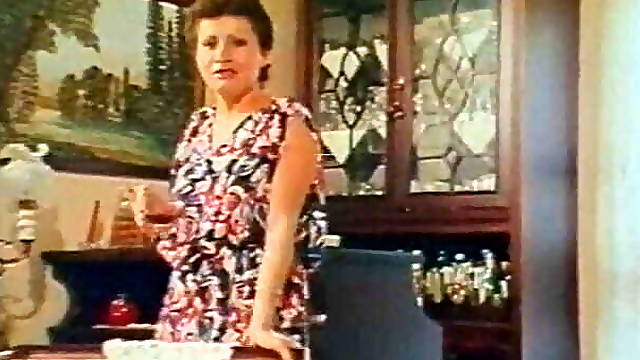 Greek porno i istoria tis trypas (1983)