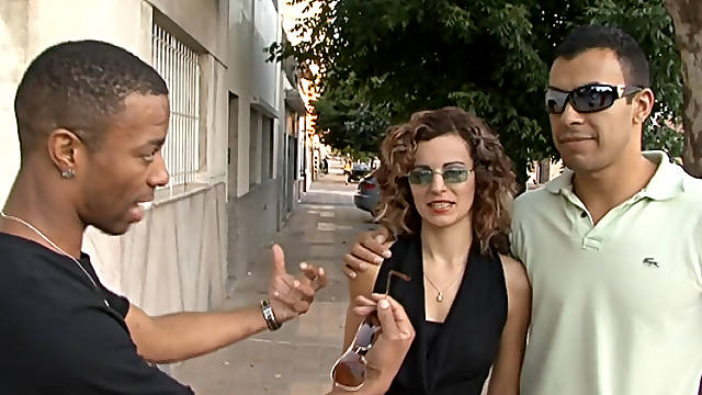 For little money the guy is really willing to share his wife anally, amazing