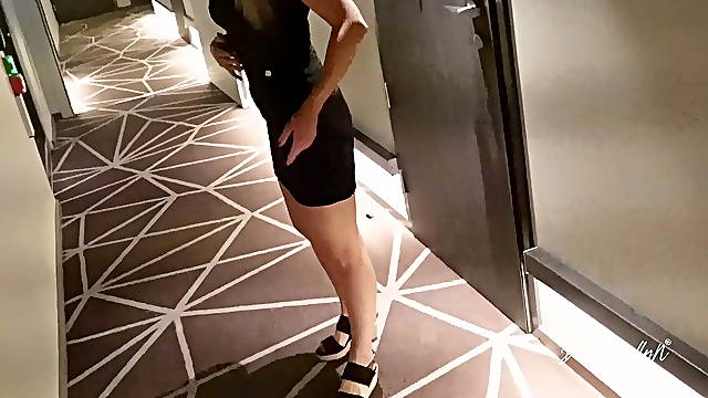 DirtyMolly gets hard assfucked the first day of her vacation! Part 1