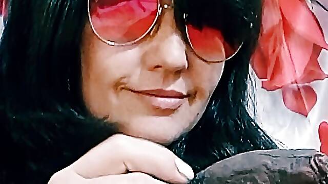 Slut Wife Blowjob closeup with sunglasses