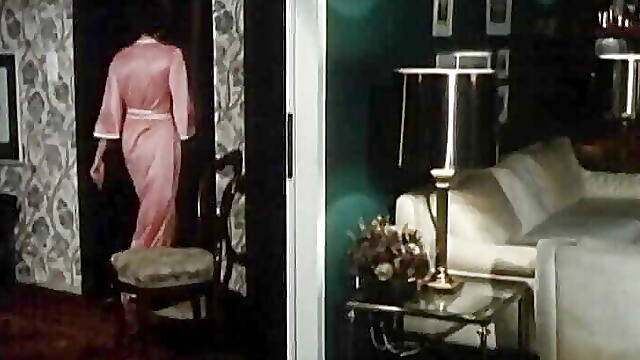 Hippie Girl in the Love Nest (1980)