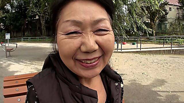 M784G10 I want to have sex and appear in AV! An ordinary aunt who seems to be everywhere has pleasure SEX with her instincts exposed to the actor!