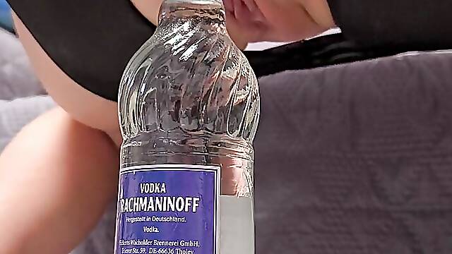 Bottle riding for squirting