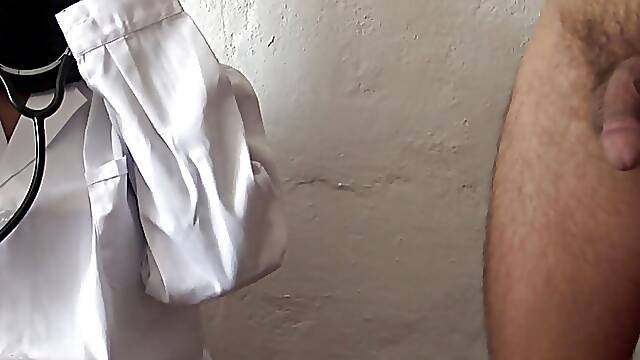 Egyptian Man Visits A Female Doctor For Erectile Dysfunction