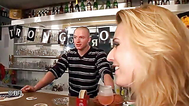 Sex from the neighborhood, part 1 - Michelle and Ross on a sex adventure in Amsterdam