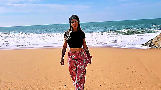 I Asked a Stranger to Film Me on the Beach, I Rewarded Him with a Very Wet Blowjob!