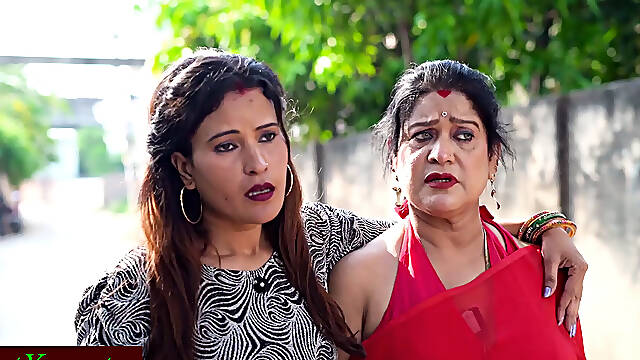 Village Doctor Fuck Hot Patient! Baba ki dawai!