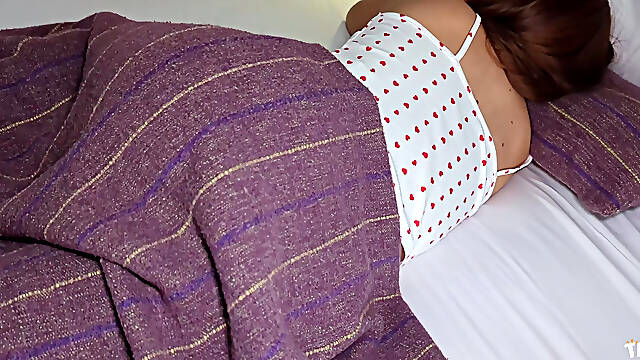 Latina Big Ass Stepmom Gets Fucked By Sharing Bed With Her Stepson