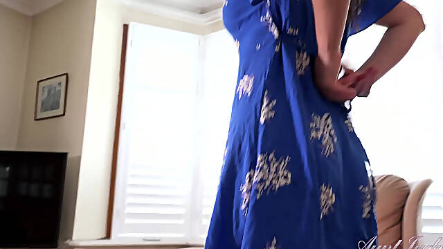 Auntjudys - Housecleaning with Hot MILF Asha