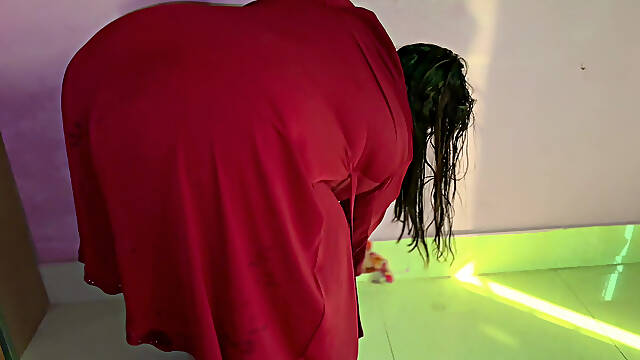 POV: Arab Big Ass &amp; Huge Boobs Hot Muslim MILF Stepmom clean stepsons room &amp; try to seduce him by show her nudes on Eid day