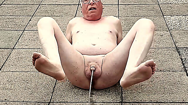 Pee games in the garden with tasting
