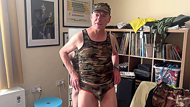 Khaki try-on