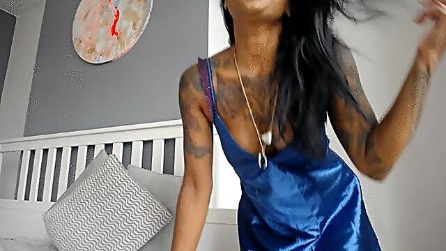 MILF Worships BWC to Cuckold Weener Stepson