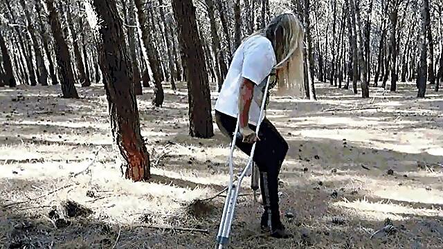 Walking in the forest on crutches, Elizabeth got lost WMV (1920x1080) FHD
