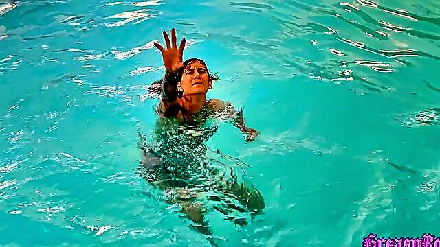 GreasyRose Goes For A Swim
