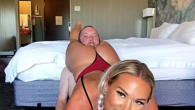 Nadia’s Savage Scissor Session