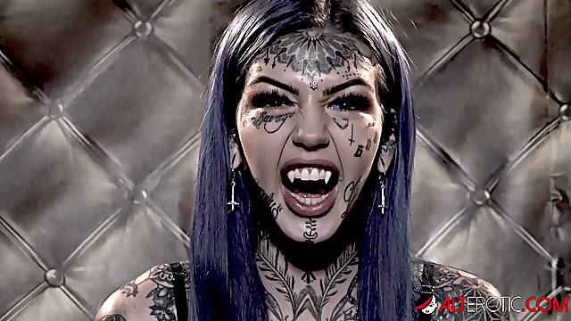 Tattooed ghost Amber Luke wants to fuck