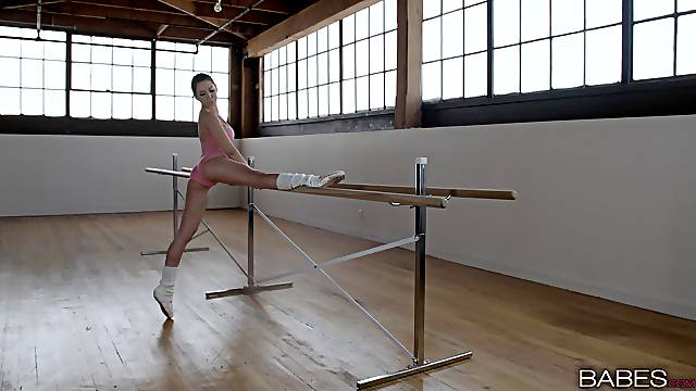 Ballerina lands the BBC in both holes and reaches the orgasm