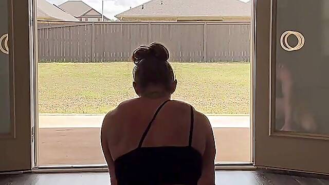 Stretch with Simone Steele