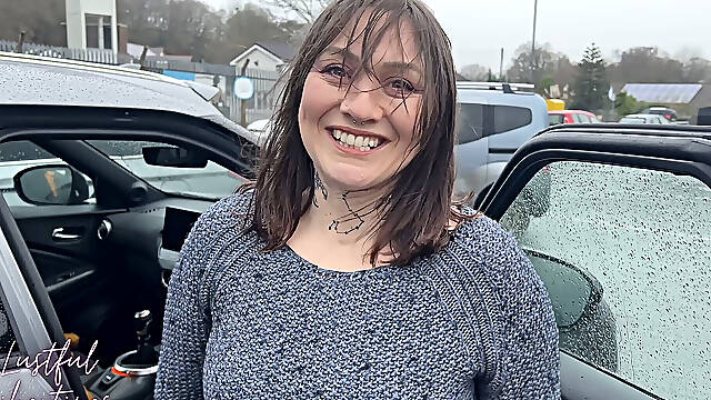 Creampie Cheating Hairy MILF Wife as She Takes Her Husbands Phone Call