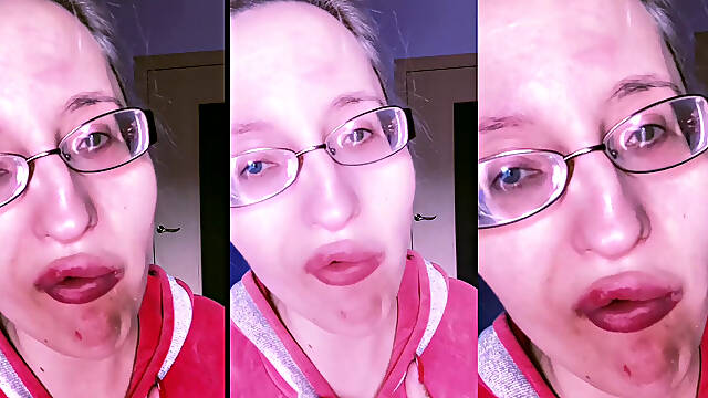 Asmr Red Lipstick and Mini Cake Eating