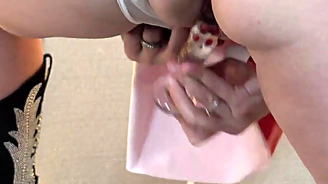 Lauren Smith Cums with Her Glass Dildo