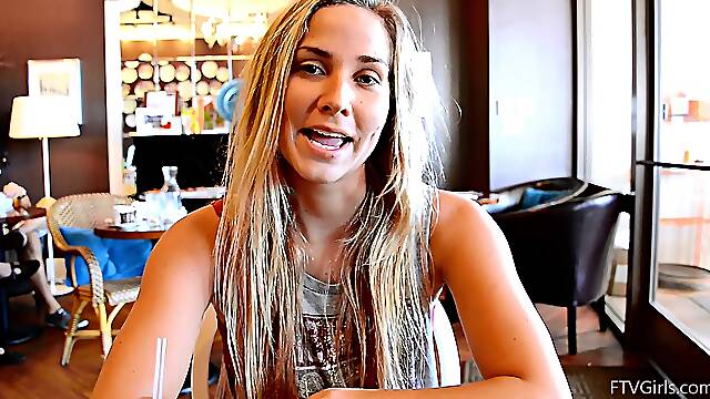 Solo Courtney II enjoys while talking about public sex - HD